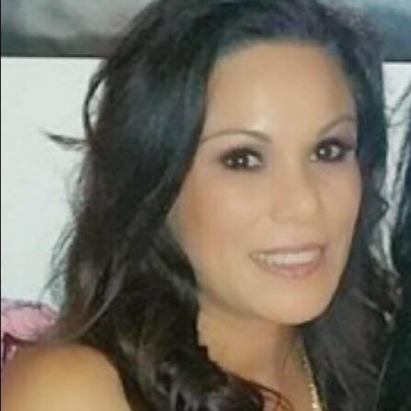 Meet your Posher, Monica - Picture 1 of 1